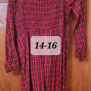 Girls dress 14-16